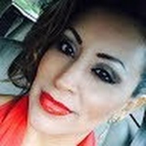 Meet your Posher, Noemi x.